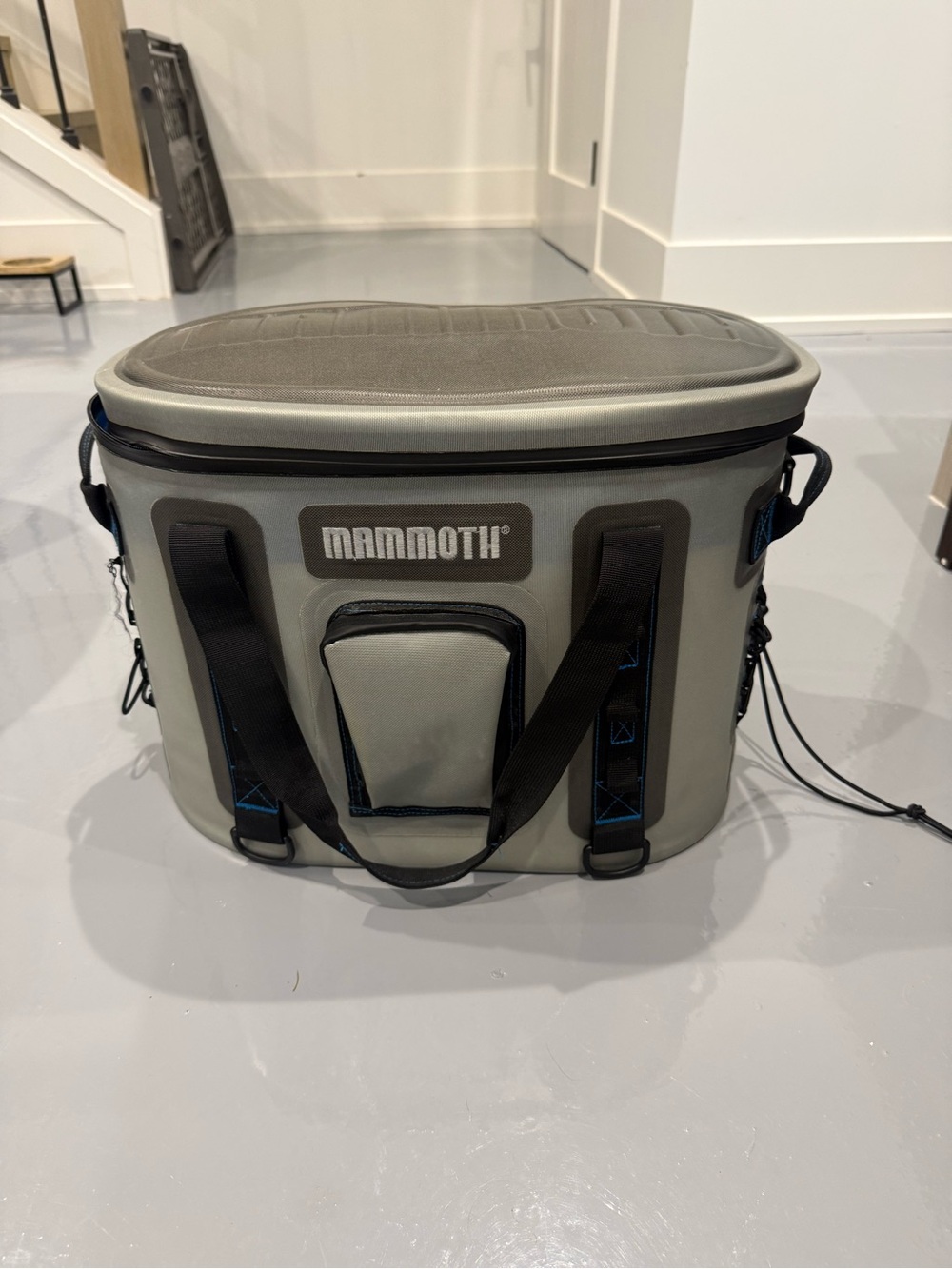 Mammoth Highlander 30 Flip Lid Soft Cooler - Light Gray